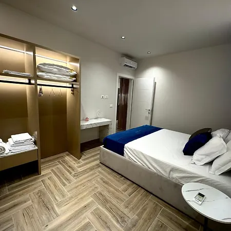 Roman Apartments * أوريكوم